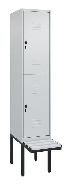 C+P Doppelstöckiger Spind Classic PLUS, 2120x400x815mm, 7035/7035, Drehriegel, mit Untergestell und schwebender Sitzfläche, 0803407-12 S10114