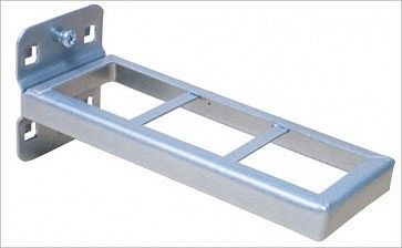 ADB houder, geschikt voor europerforatie (10x10 mm / 38x38 mm), verdeeld in 3 compartimenten, kleur aluminium, RAL 9006, afmetingen LxB: 150 mm x 55 mm, 23155