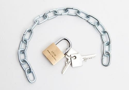 DENIOS slot met ketting voor gaasboxdeksel, 114-900
